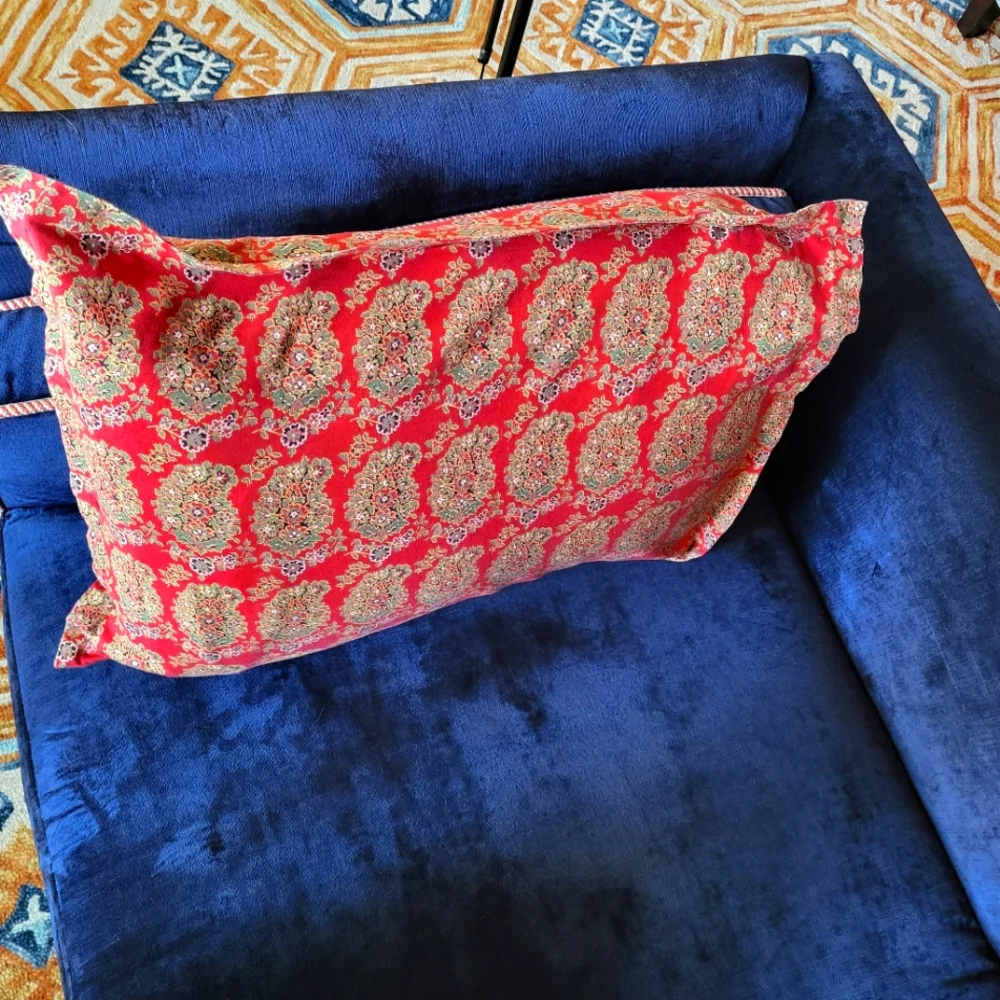 Pottery Barn Pair (2) Greta Bhotah Red Paisley Stand. Pillow Shams 85% Linen